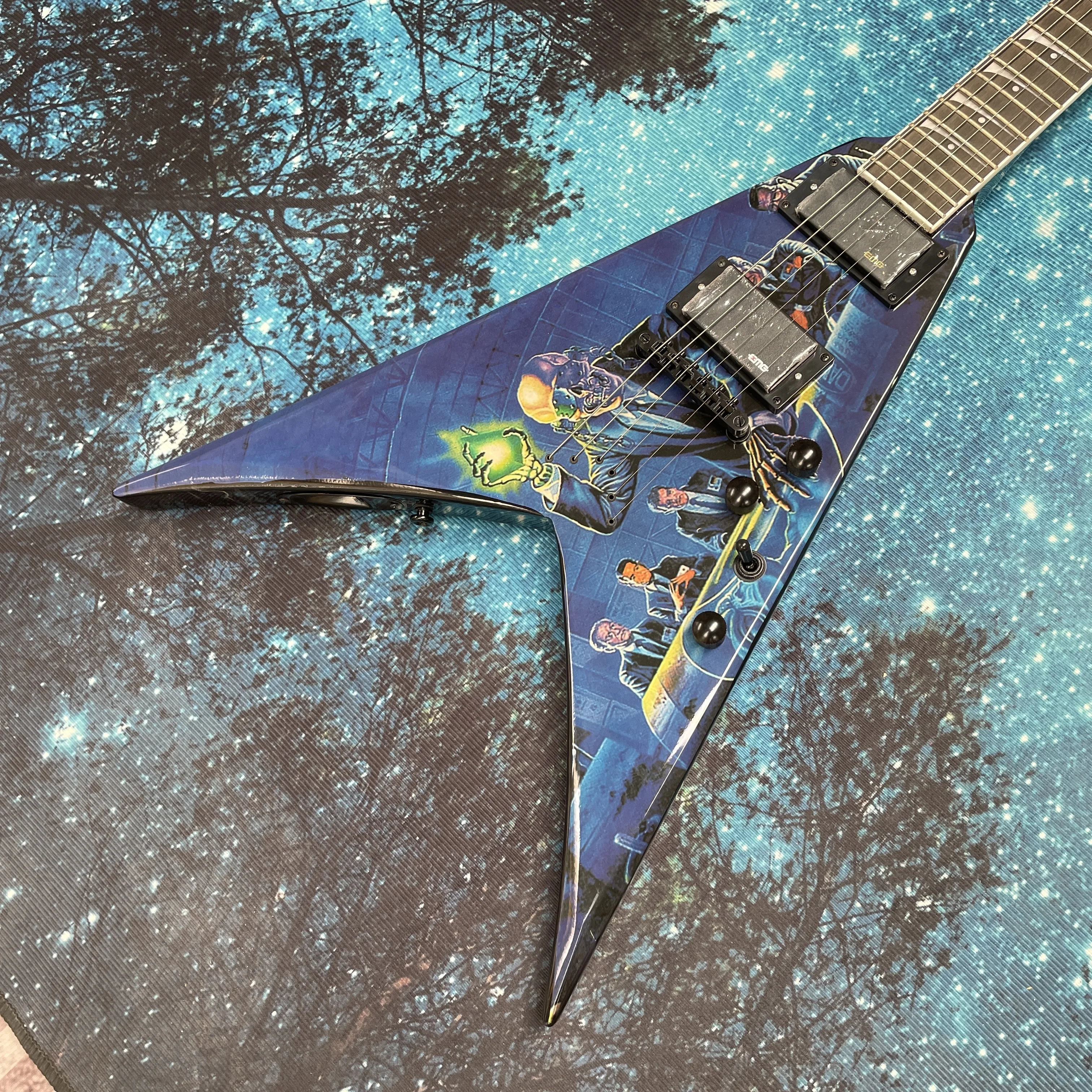 

Deep Sea Blue 6-String Electric Guitar, Mahogany Body with High Resonances, Advanced Speed-Picking Electric Guitar