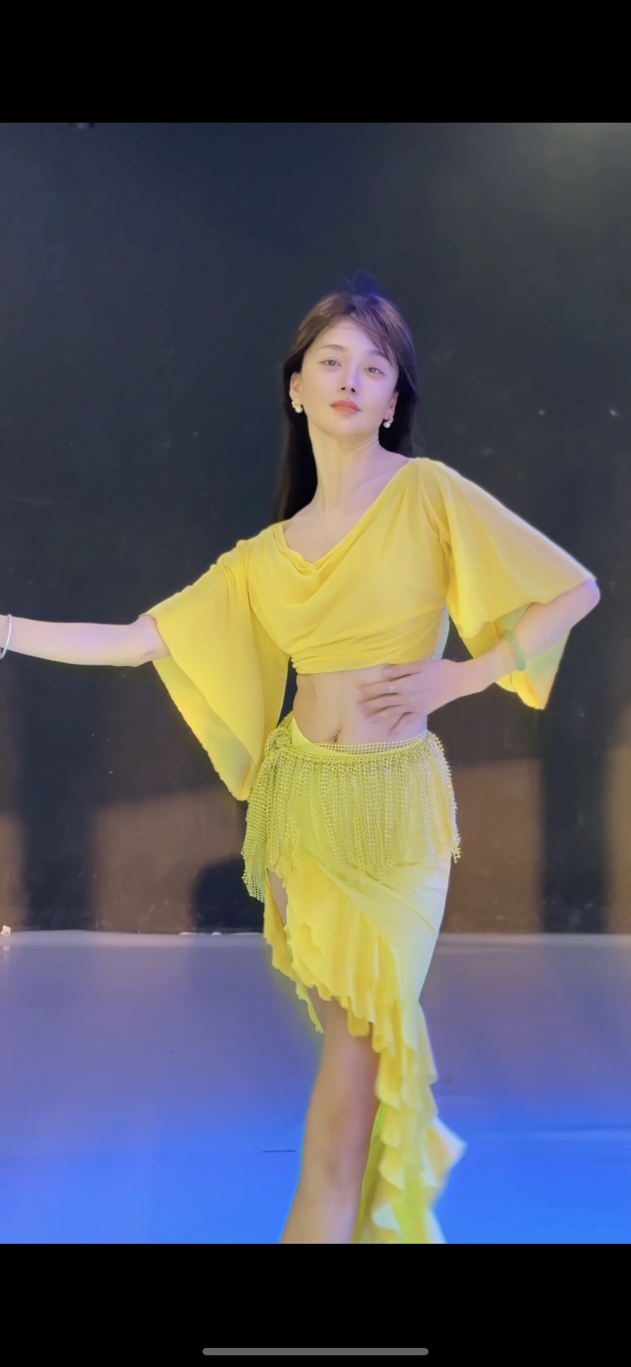 جديد ملابس الرقص الشرقي مريحة شبكة علوية + تنورة طويلة غير منتظمة 2 قطعة ملابس ممارسة الرقص الشرقي للسيدات البالغات