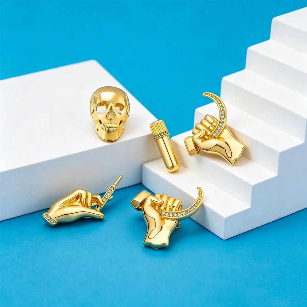 Creative Medical Medal Series Iconic Skull-Handheld Syringe Inlaid Stone Medal Unique Jewelry Gift For Doctors And Nurses