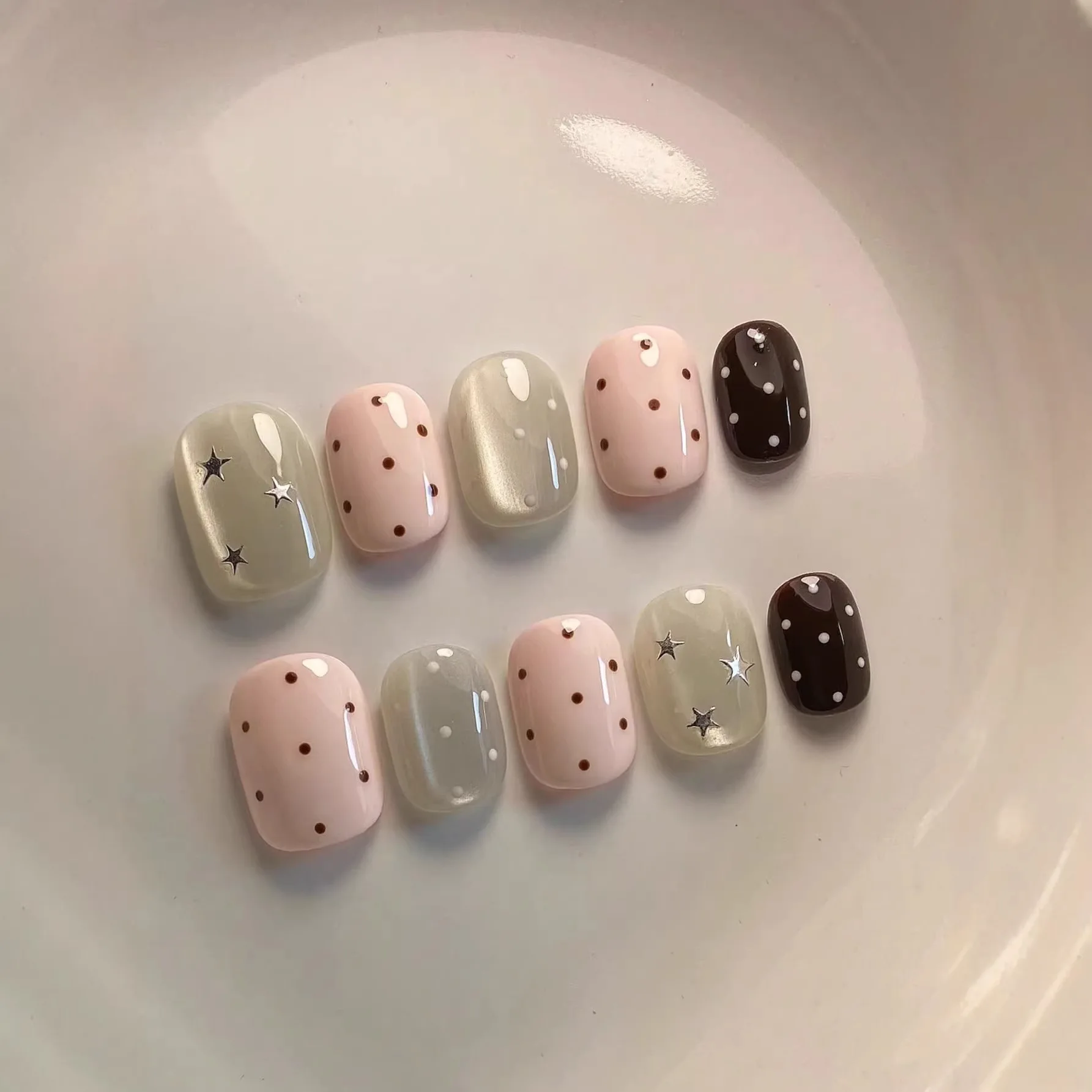 

10pcs Pink Polka Dots Press on Nails Sweet Cool Stars Stick on Nails Summer Cat Eye Fake Nails Glitter Short Squoval Nail Art