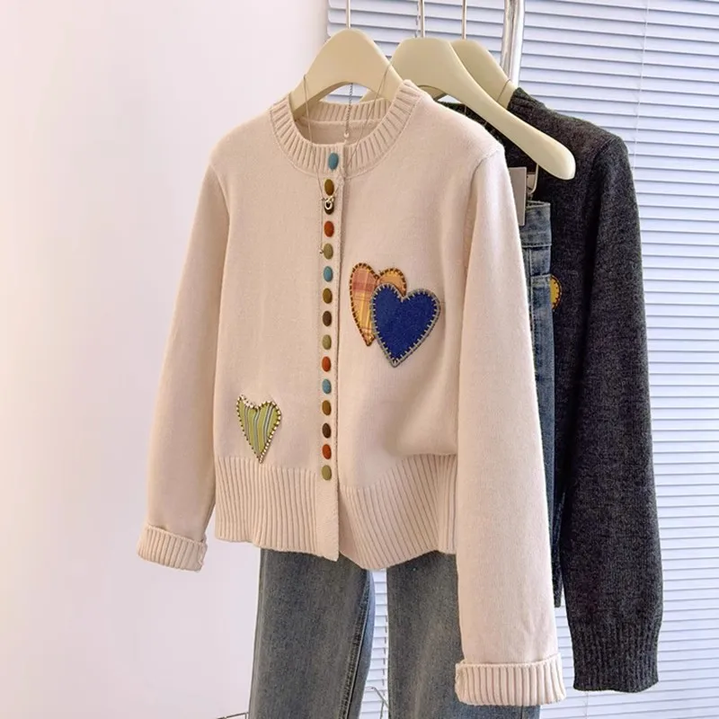 

Fashionable Knitted Heart Sweater Women's Spring 2025 Color Buckle Small Size Open Cardigan Versatile Top Commute Style Polye...