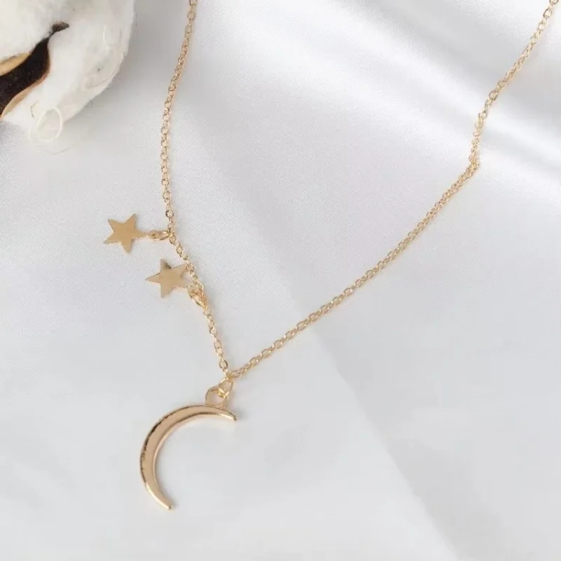 New Necklace2025 Fashion Two Moon Stars Moon Pendant Slack Female Statement Simple Female Low Price Delivery Necklace Elegant