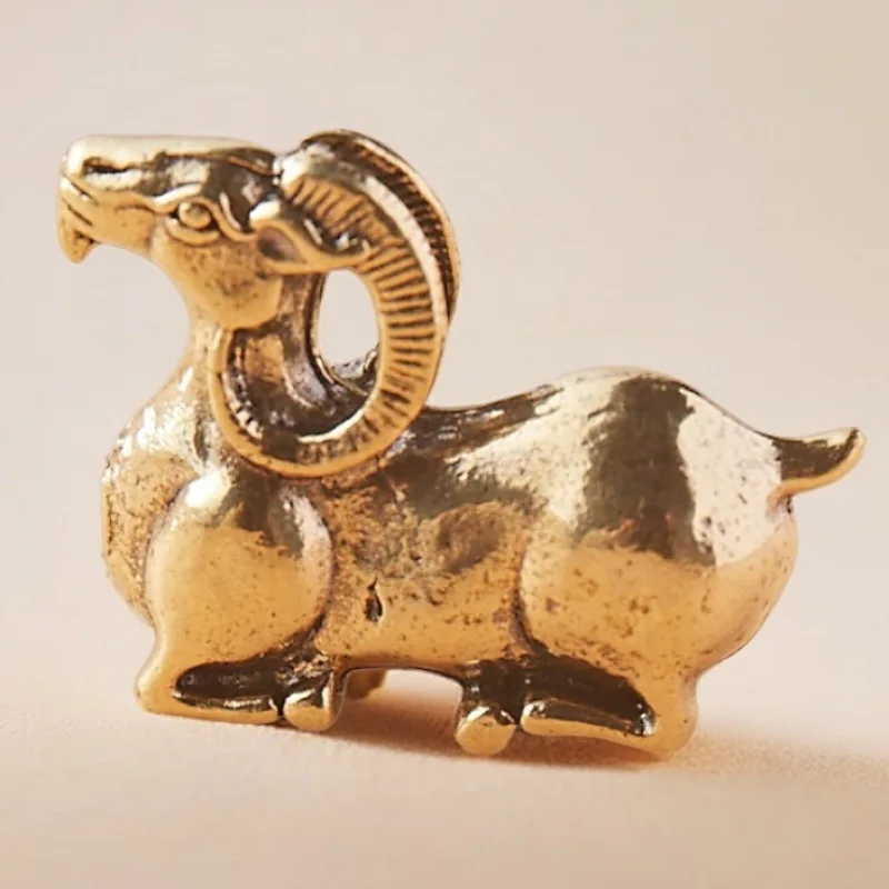 

Sleeping Twelve Zodiac Sheep Hand Pieces Goat Ornaments Tea Set Home Decoration Desktop Brass Ornament