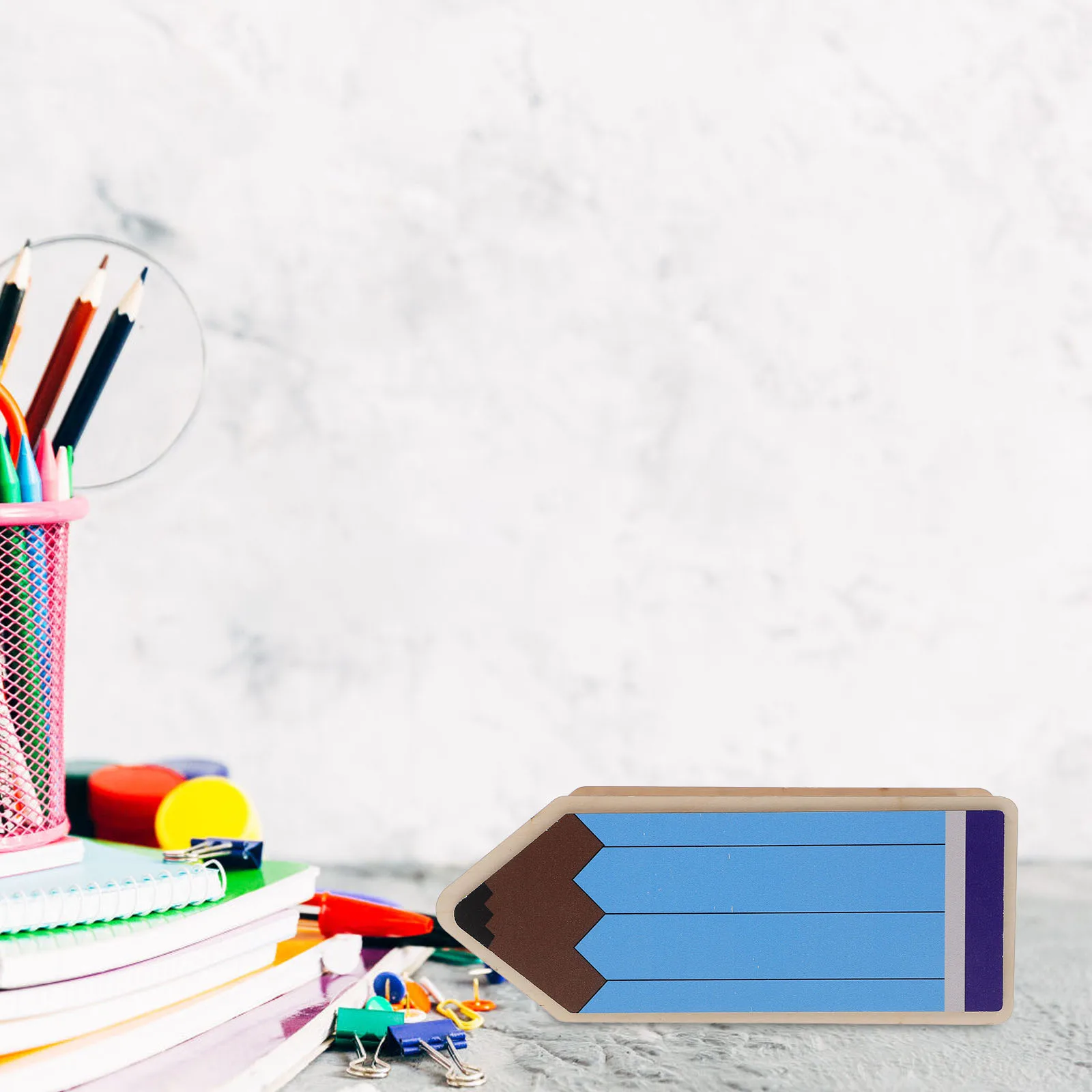 

Wooden Pencil Holder Desk Organizer Pencil Shape Pen Holder for School Classroom Supplies Teacher Pen Dispenser