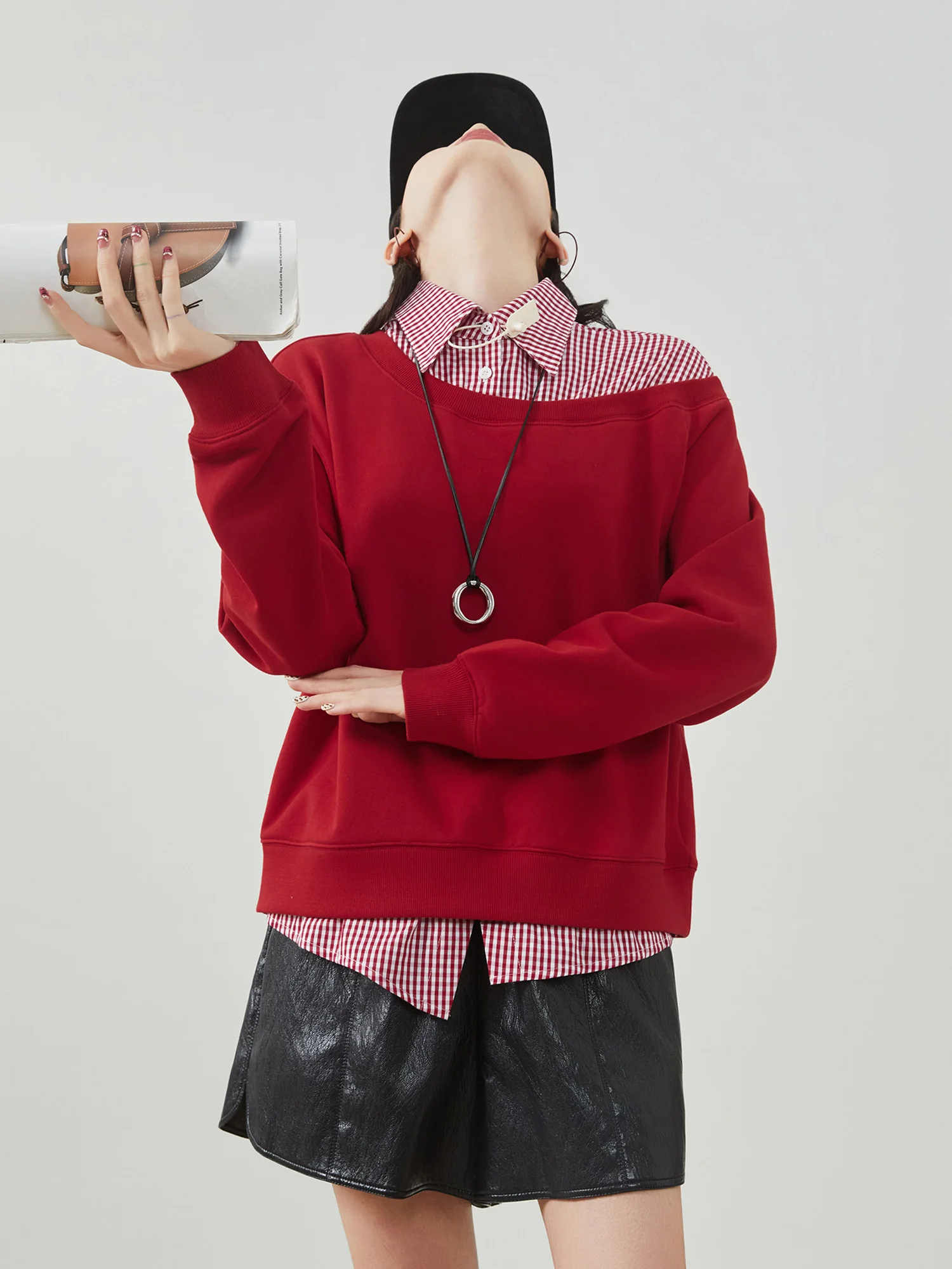 

Красный свитшот с контрастными вставками, свободного кроя, женский повседневный топ, весна 2026, новый дизайн, из полиэстера, с длинными рукавами