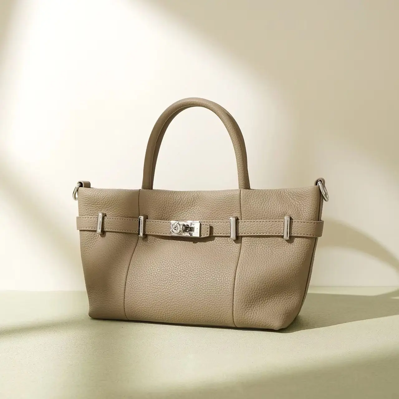 

Новая женская модная сумка из натуральной кожи класса люкс, дизайнерская, на плечо, кроссбоди, маленькая, высококачественная, из воловьей кожи