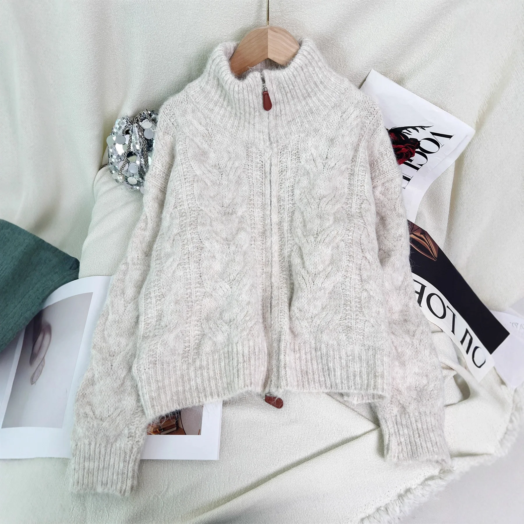 

2025 Autumn Winter New Cable Knit Cardigan Sweater Simple Commuter Women