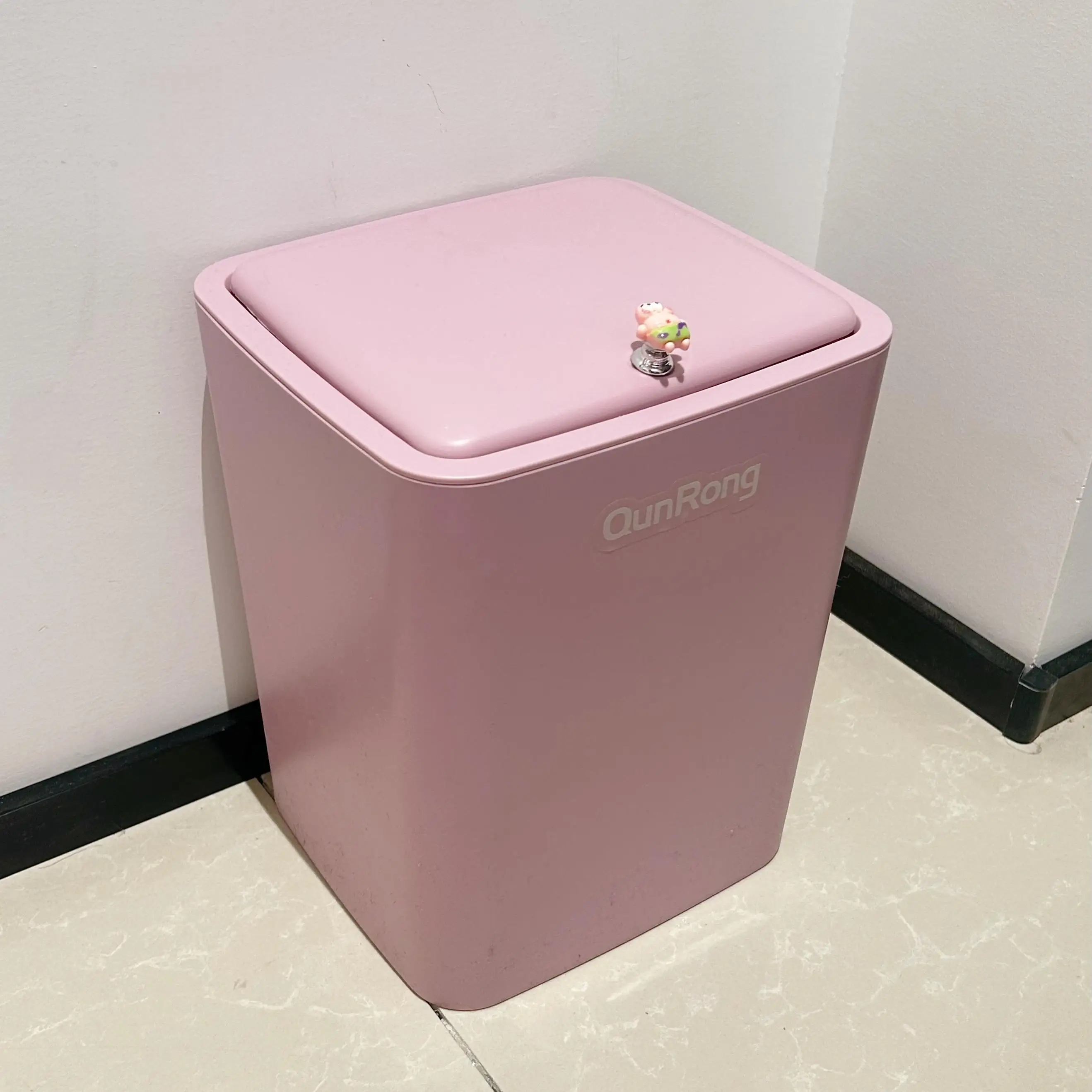 

Large Capaci Tra Can with Lid for Kitchen And Living Room Home Use High Aesthetic Value Ins Sle Waste Basket Garbage Ba...