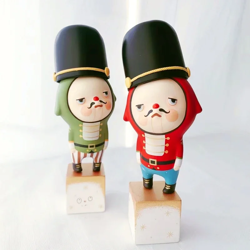 Sooya Emo The Nutcracker Figure with Big Hat Cute King Emo Fantasy Trendy XMAS Figurine Designer Toys Collection Decoration