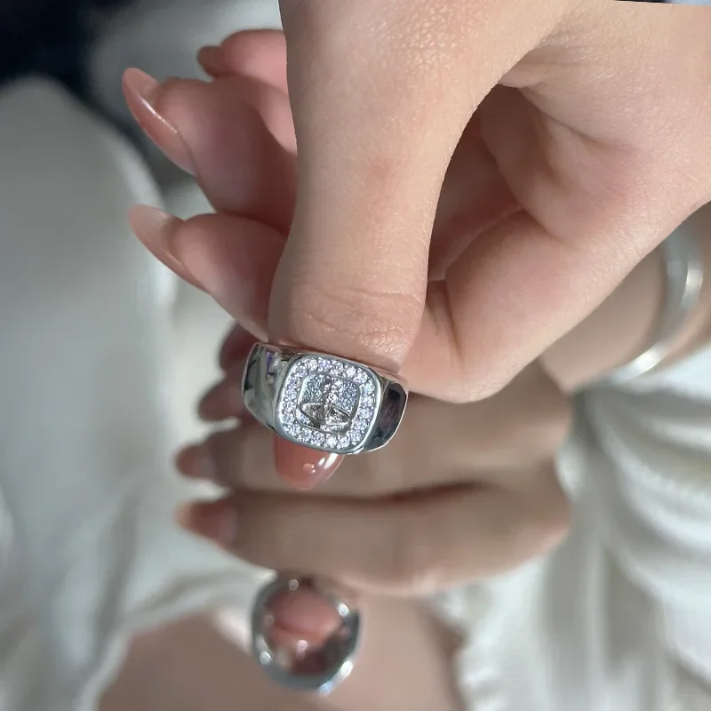 MDL Anillo de Saturno de diamante vivo de nicho Simple chapado en 18k Anillo de pareja de moda europea y americana