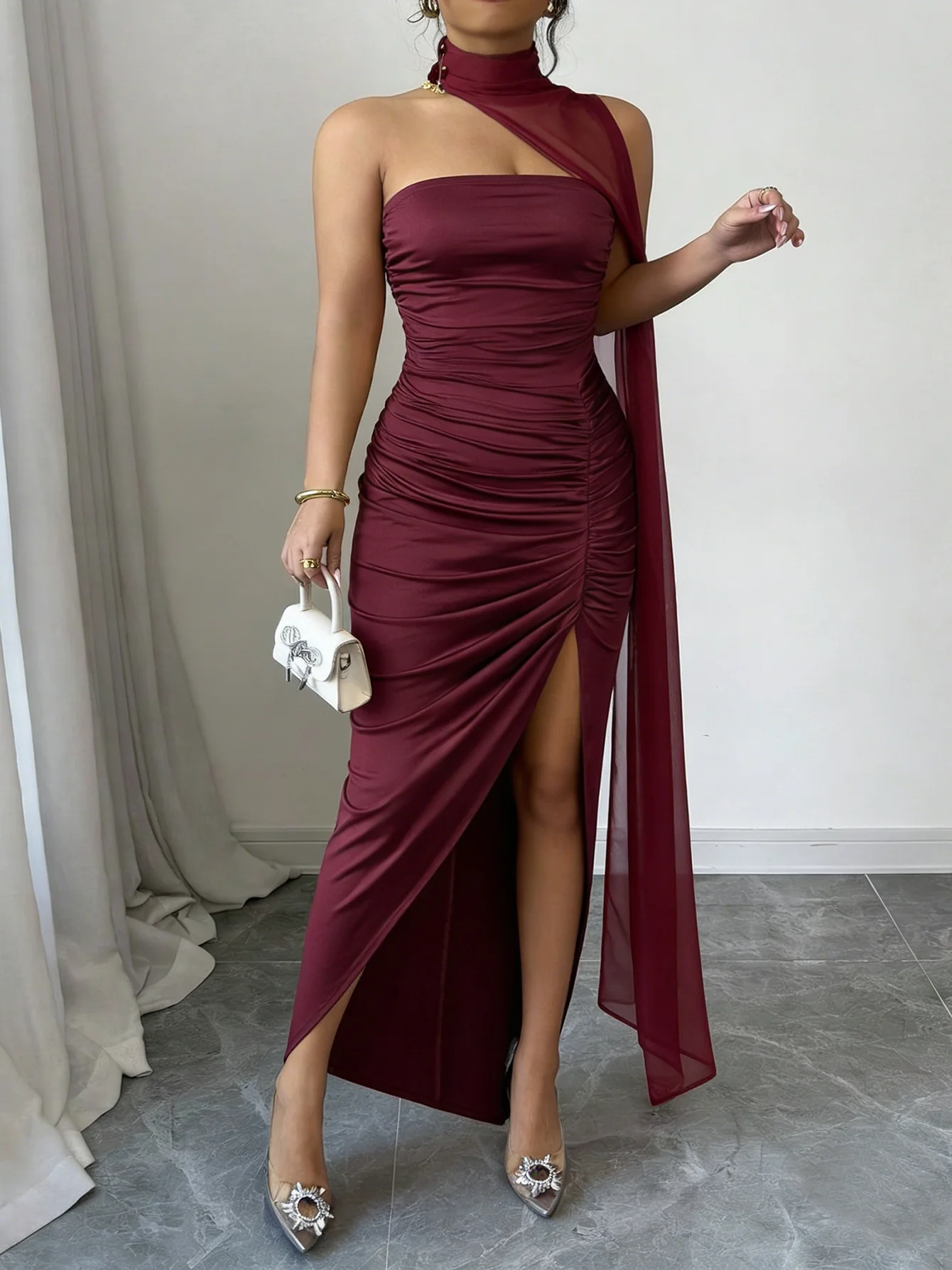 Vestido Maxi Primavera Verano para Mujer, Color Borgoña, Asimétrico, Cuello Halter, Fruncido, con Abertura en el Bajo, Sexy, Elegante, para Fiesta, Cita, Noche, Club