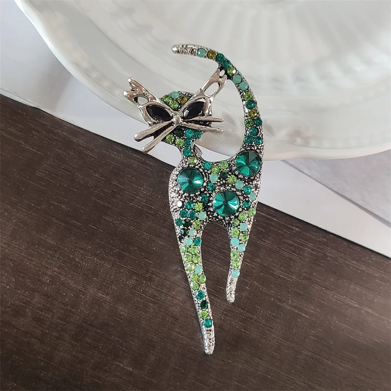 Retro Vintage Shiny Colorful Cat Brooch for Women Men Cool Kitten Animal Pins Suit Jewelry Accessories Party Gifts 2024 New