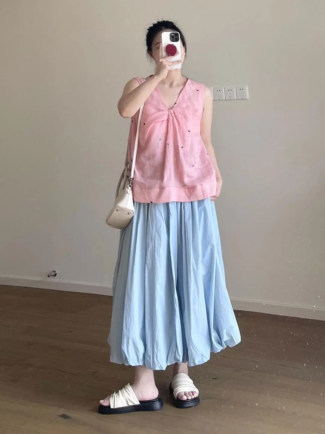 

Korean Sweet Style V-Neck Sleeveless Vest Women's Summer New Loose Slimming Top Inner Wear Outer Wear Polyester Fiber