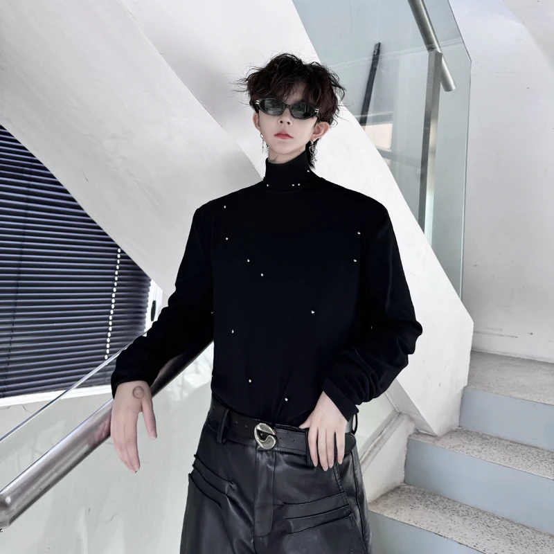 

Модный мужской вязаный свитер с высоким воротником и бисерной отделкой, тонкий базовый слой, повседневный стиль, корейская версия, модный дизайн.