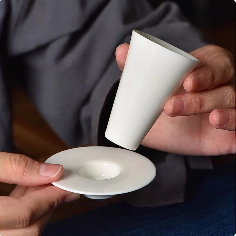 High-end Tea Ceremony Sheep Fat Jade Ceramic Puer Scented Cup Tea Art Juxiang Personal Cup Kung Fu Tea Master Cup With Coaster