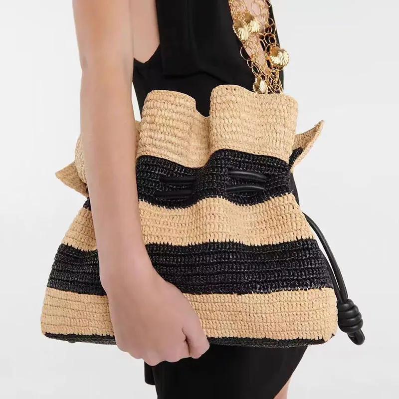 

Striped Grass Braided Bag One Shoulder Oblique Span Hand Crochet Braided Bag Casual Everything Beach Bag Rattan Braided Bag