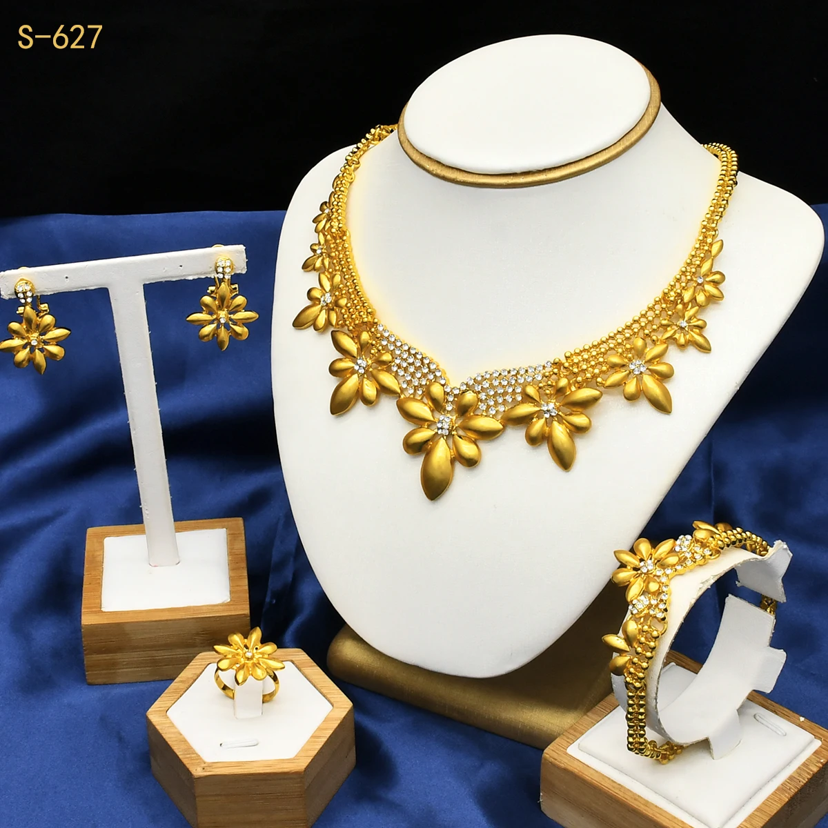 Luxus Dubai Braut Halskette Und Ohrringe Schmuck Sets Für Frauen Nigerian 24k Gold Farbe Anhänger Set Hochzeit Party Geschenke