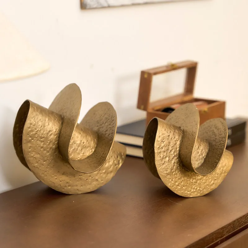 Indian Creative Aluminum Bronze Ring Geometric Small Ornament, Model Room Living Room TV Cabinet Metal Art Sculpture