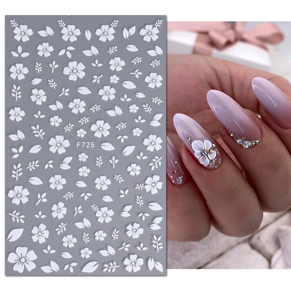 4 naklejki na paznokcie z motywem świeżych, białych kwiatów, łatwe w aplikacji do dekoracji paznokci DIY, na prezenty, imprezy, do makijażu i stylizacji ślubnych.