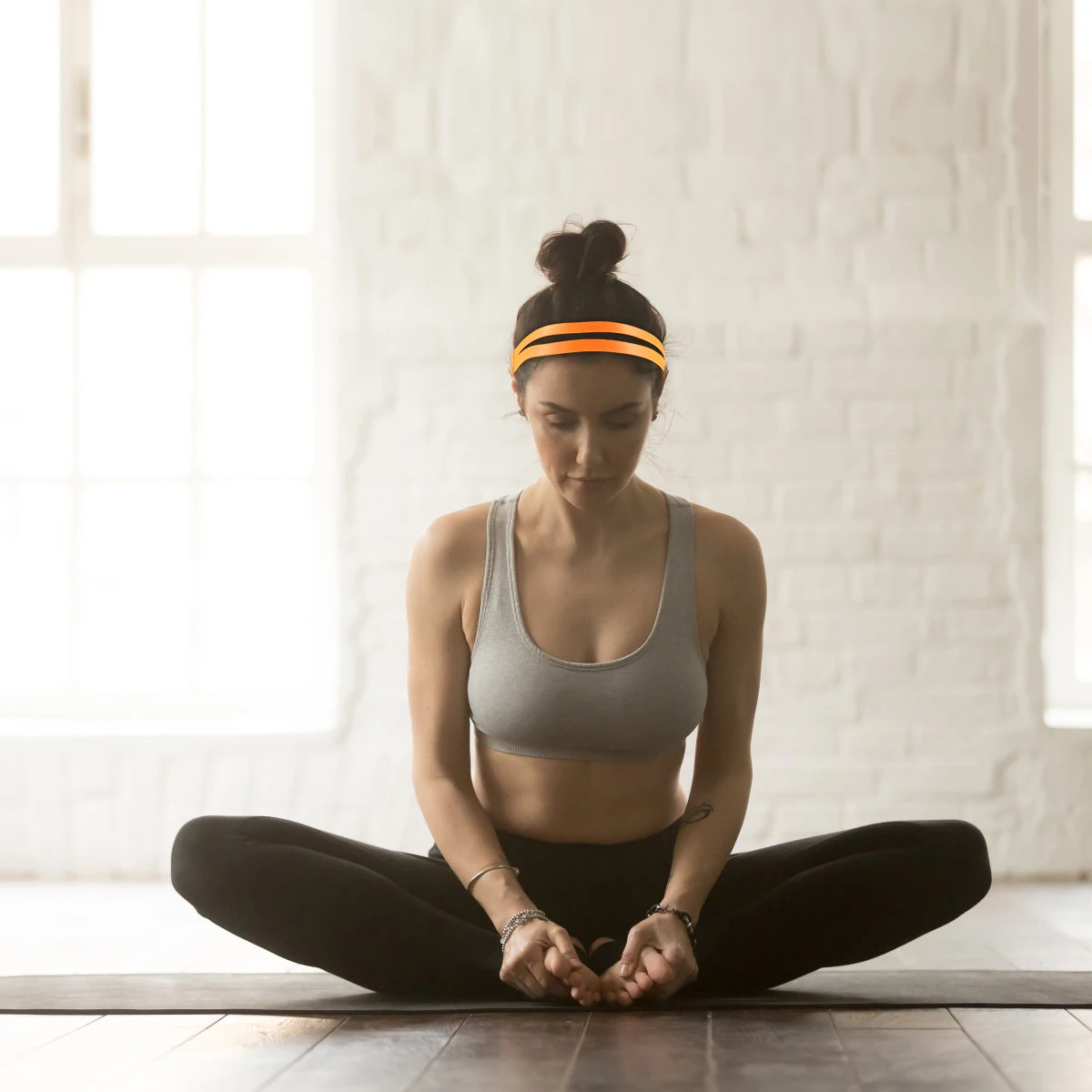 

4Pcs Non-Slip Running Headband Sports Hairband Candy Color Elastic Yoga Hair Hair Accessories for Basketball Tennis