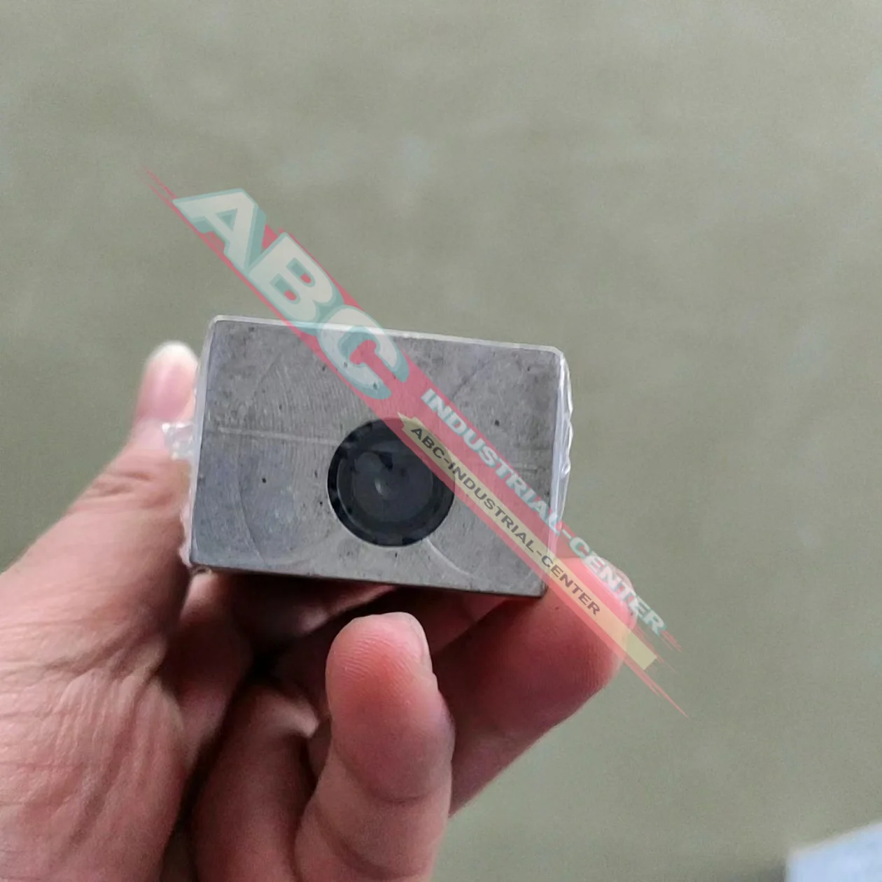 New  SXE9561-A80-00 Solenoid Valve SXE9573-170-00 in box