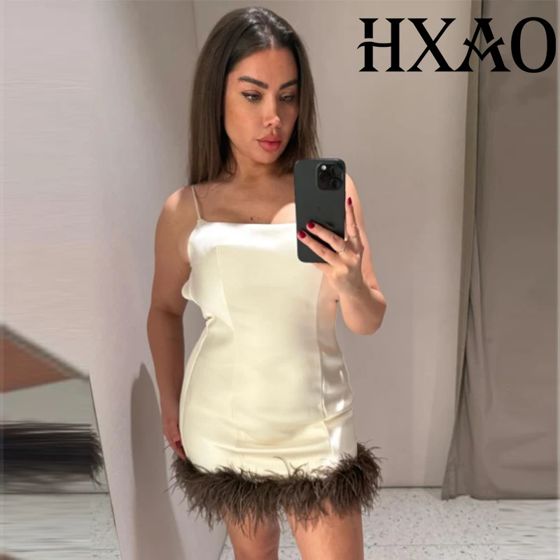

Платье-комбинация HXAO с перьями, сексуальное женское платье с открытой спиной, весенне-летние повседневные платья для выхода в свет, короткие фестивальные платья без рукавов