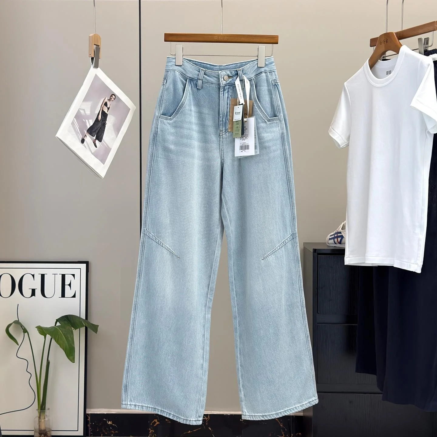 

Slimming Effect Summer Thin Lenzing Hanflax Loose Straight Leg Casual Style Jeans High Waist Cotton Button Closure Ladies Jeans