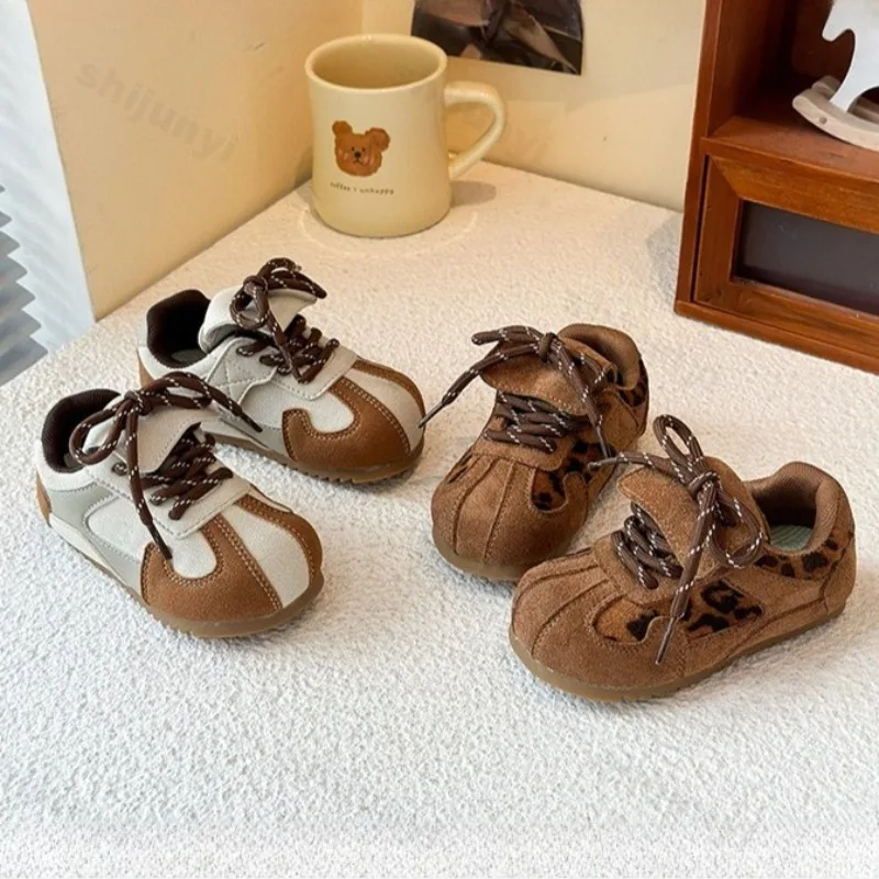 

Boys' Retro Leopard Low Top Casual Single Shoes 2025 Autumn Children's Fashion Versatile Comfortable Anti Slip Lace Up Sneakers