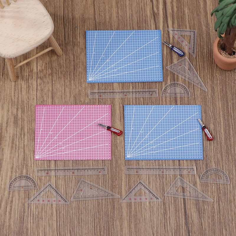 1Set Dollhouse Mini Cutting Pad Simulation Art Knife Triangle Board Ruler Mini Learning Supplies Model DIY Learning Scene Decor