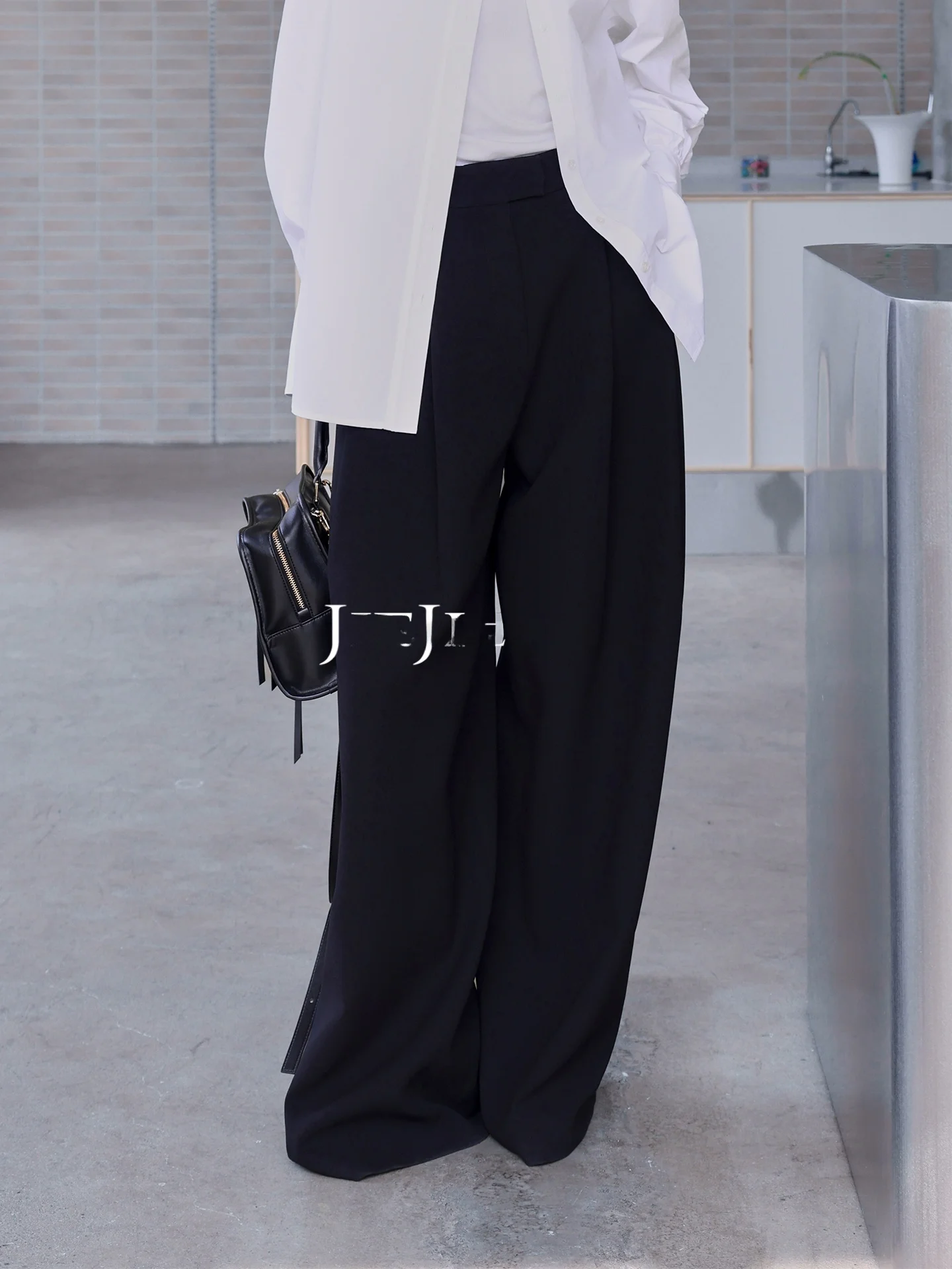 

Брюки Jieji Zhang: Свободные, широкие, драпированные, повседневные, в пол, костюмные, в стиле Old Money, с высокой талией