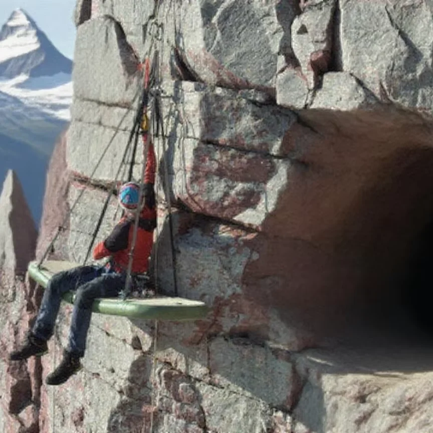 

Inflatable PVC Mobile Suspension Tent Platform for Camping for Mountain Climbing Rock Climbing and Flat Car Camping Bed