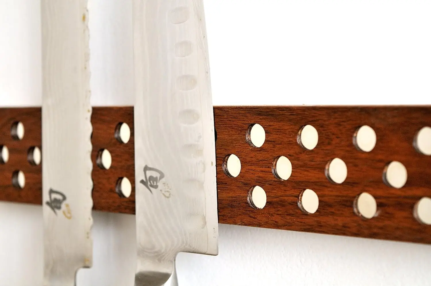 Magnetic Wooden Knife Bar Holder Strip, Cherry or Walnut, 12, 16, 20, or 24 Inch (16 Inch, Walnut)