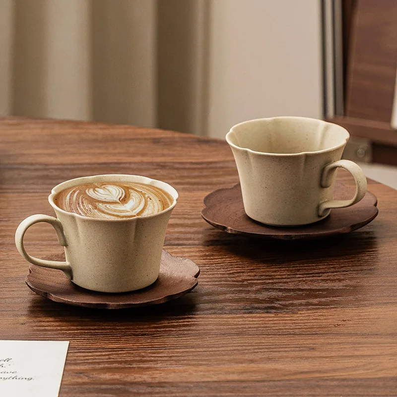 High-value ceramic coffee cup, concentrated retro, high-end exquisite household women's personal cup cup saucer set