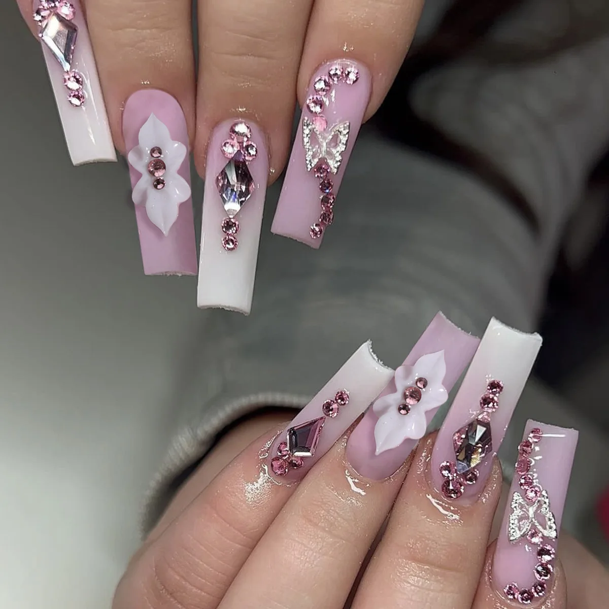24pcs Long Square False Nail Tips Sweet Pink Nails Sets Press on Butterfly Flower Diamond Design Coffin Fake Nails Art Manicure