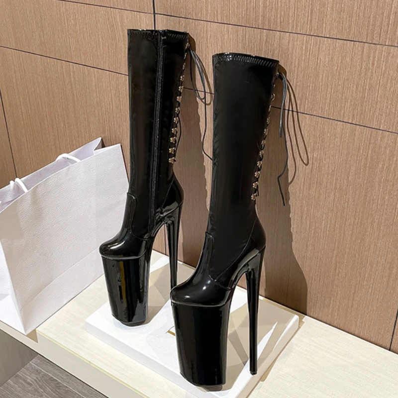

2025 Fashion Boots Super High Heel 26cm Sexy Women Round Toe Platform Zipper Rear Tie Patent Leather Pole Dance Stage Shoes