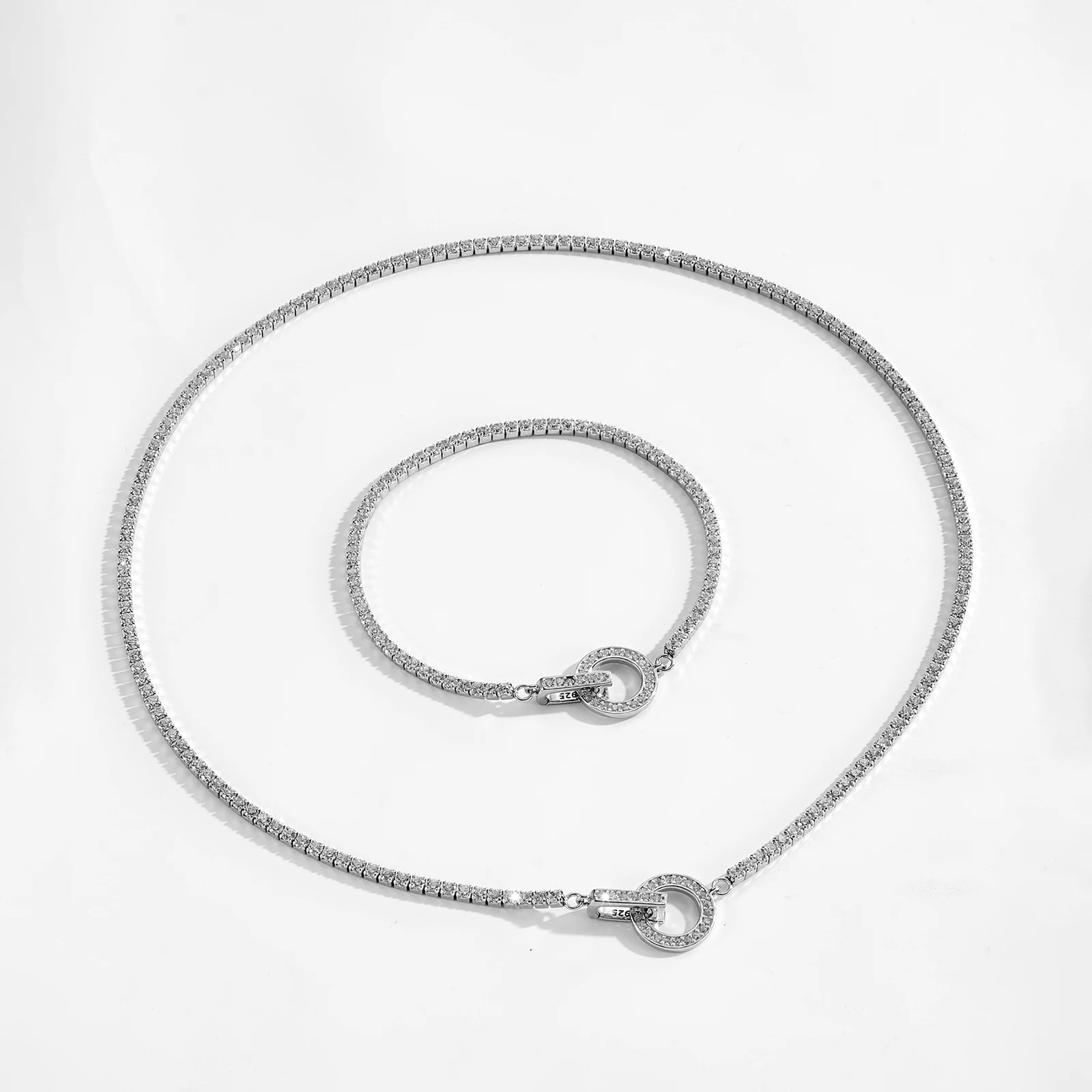 

VEWANT 925 Sterling Silver Sparkling Zircon Bracelet: Circular Toggle Clasp Design, Elegant & Glamorous Wedding Jewelry