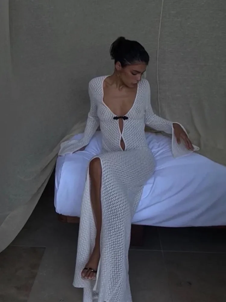 فستان كروشيه نسائي مثير بياقة على شكل V عميق Y2k شفاف من خلال فستان طويل منسوج على الشاطئ وأكمام طويلة فستان طويل أبيض
