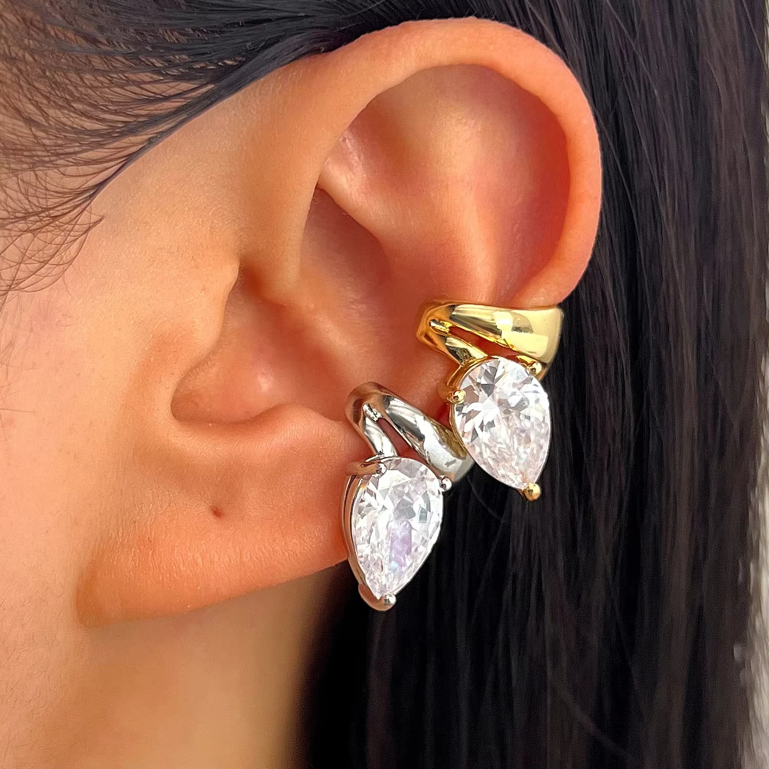 Jardme, exquisitos pendientes con forma de gota de agua, tipo clip, para mujer, color dorado, con líneas irregulares, pendientes de clip, accesorio para la oreja, joyería para uso diario.