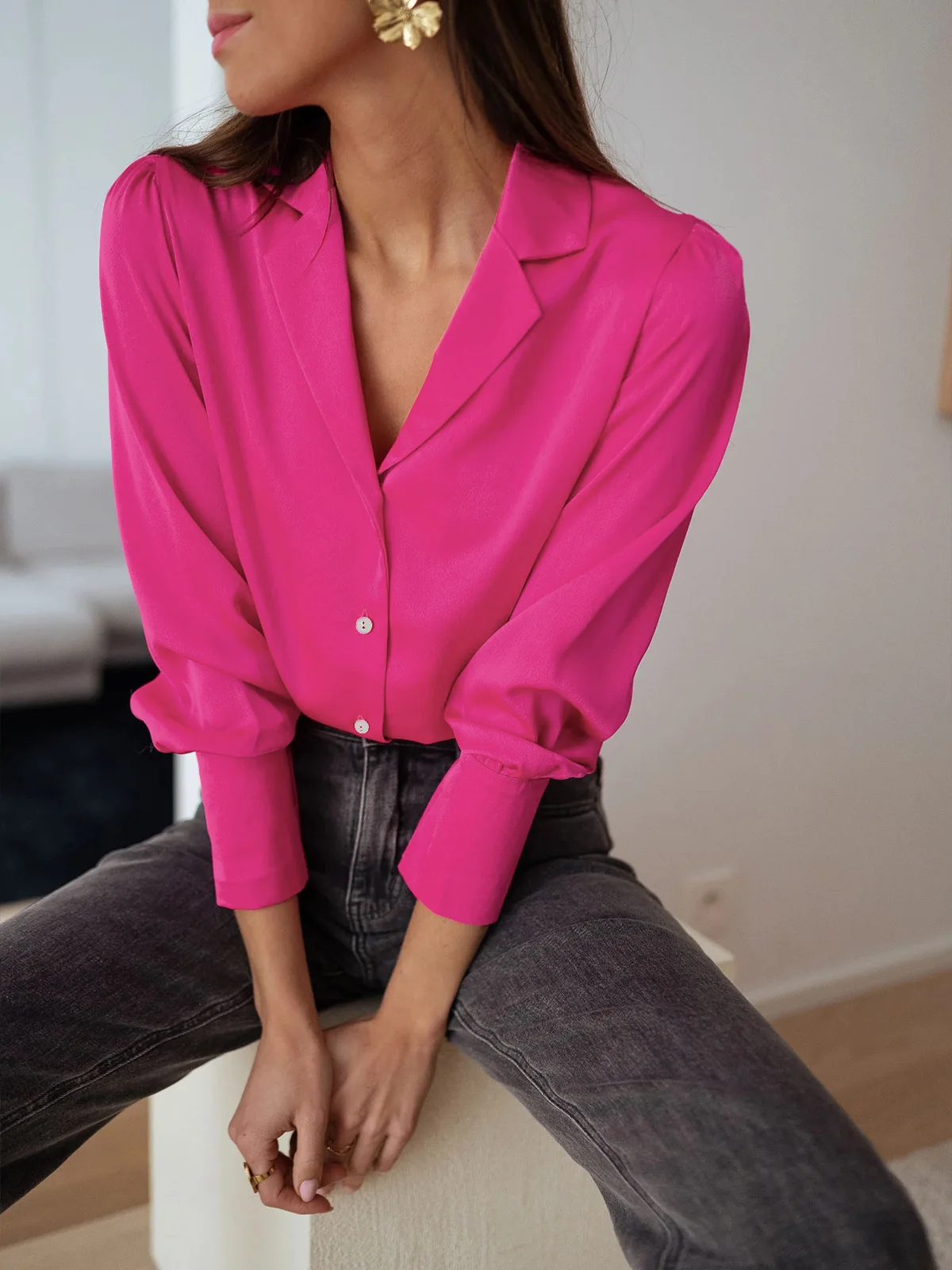 

Rare and Luxury Satin Long Sleeved Women's Shirt Solid Color Versatile Commuting Top Loose and Breathable Shirt