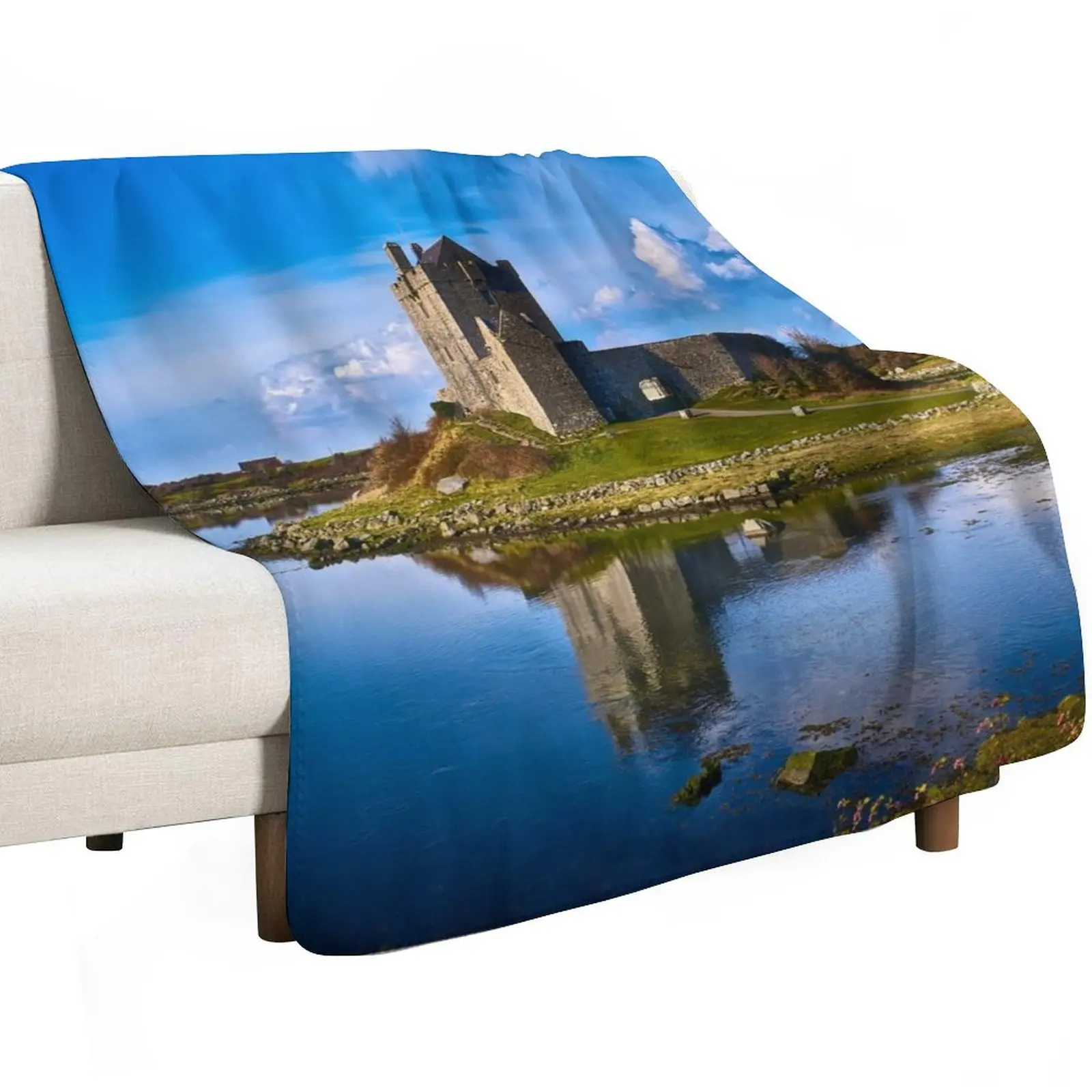 Dunguaire Castle, Kinvara, Ireland Throw Blanket Multi-Purpose funny gift Stuffeds Soft Sofa Hairy Blankets