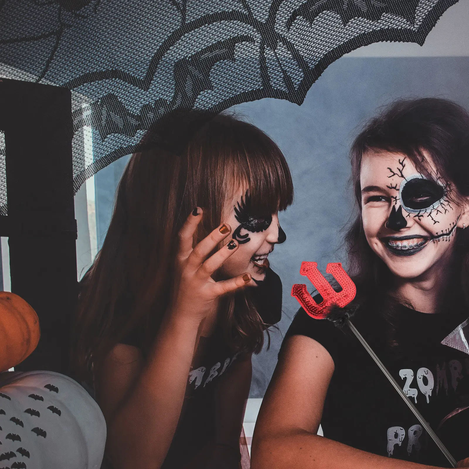 

Вилка-реквизит «Дьявольская вилка» из красного пластика, легкая, небьющаяся, для Хэллоуина, косплея, вечеринок, декораций, сценических выступлений