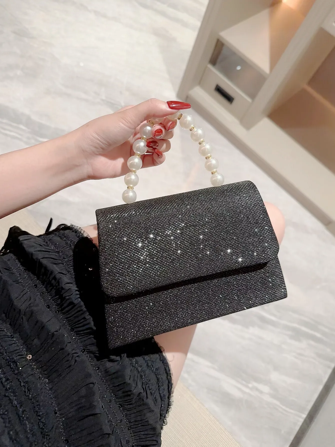 2024 Luxury Women Shiny Shoulder Bags Gold Crossbody Bags Fashion Pearl Chain Shell Clip Small Handbag Evening Clutch Bag