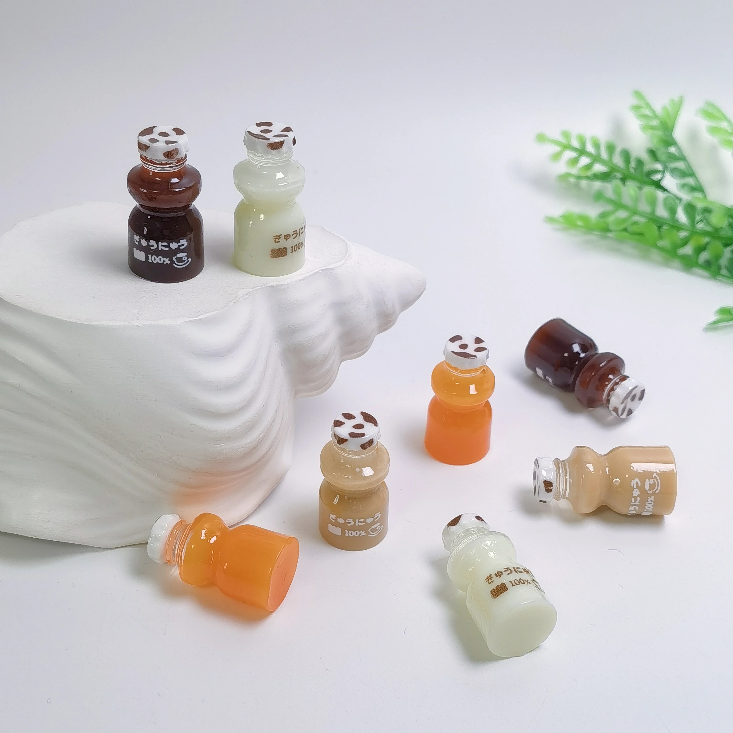 Sweet Mini Colorful Juice Drink Coffee Bottles Resin Doll house Miniature Food Play Decoration  Kitchen Toys Accessory