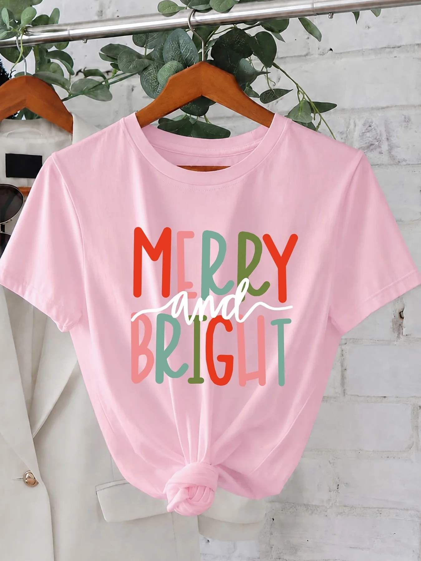 Merry and Bright Simple Text Printed Round Neck T-shirt Summer Women's Essential Casual Slimming Top Small Gift