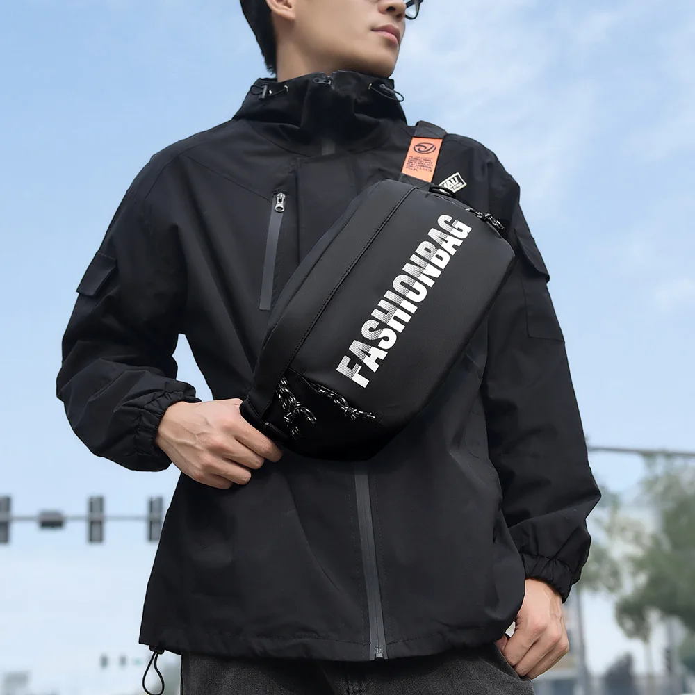 Borsa a tracolla resistente all'acqua da uomo, borsa a tracolla multifunzionale, marsupio leggero per pendolari, viaggi e sport