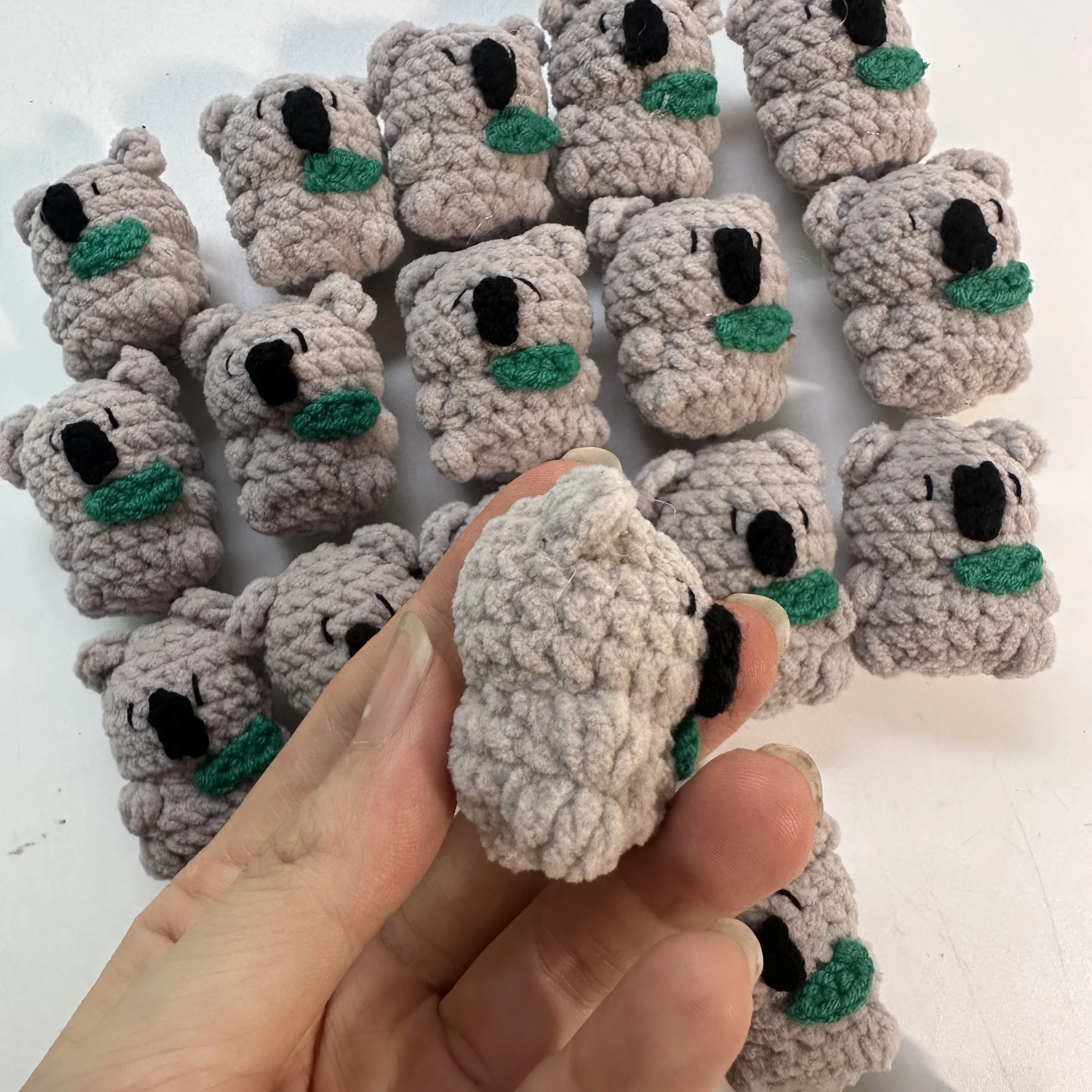 Handmade 3.5cm Cute Knitting Mini Crochet Koala Ornaments Sloth Shape Crochet Yarn Pendants  DIY Doll Keyrings Wholesale