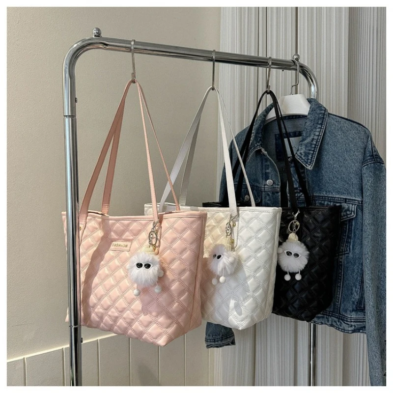 

Женская стеганая сумка-тоут большой емкости из искусственной кожи, однотонная сумка на плечо с подвеской, модная сумка через плечо, квадратные сумки на одно плечо