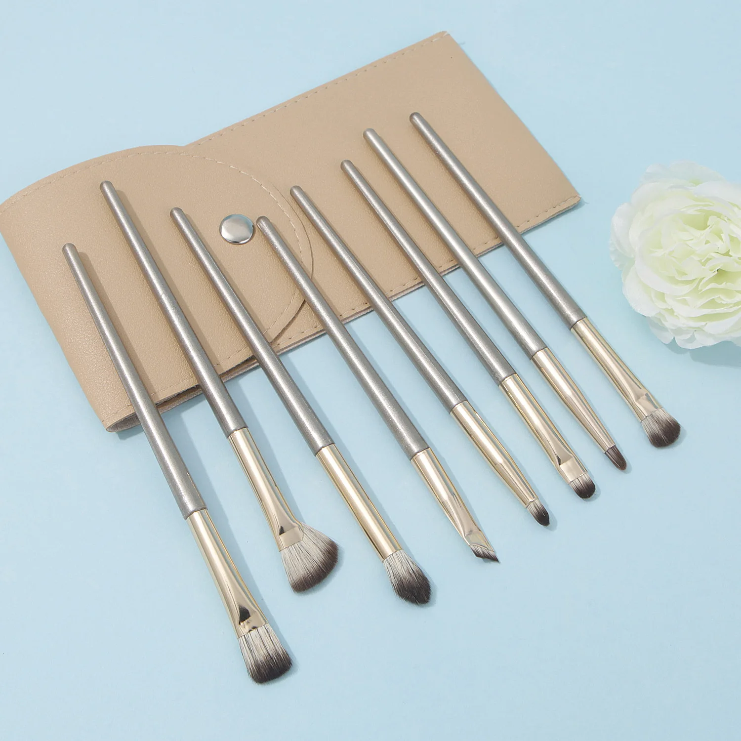 15 pezzi 8 pezzi set di pennelli per trucco dorato super morbido - kit di pennelli per contorno fard per occhi, naso, strumenti cosmetici professionali per il trucco del viso