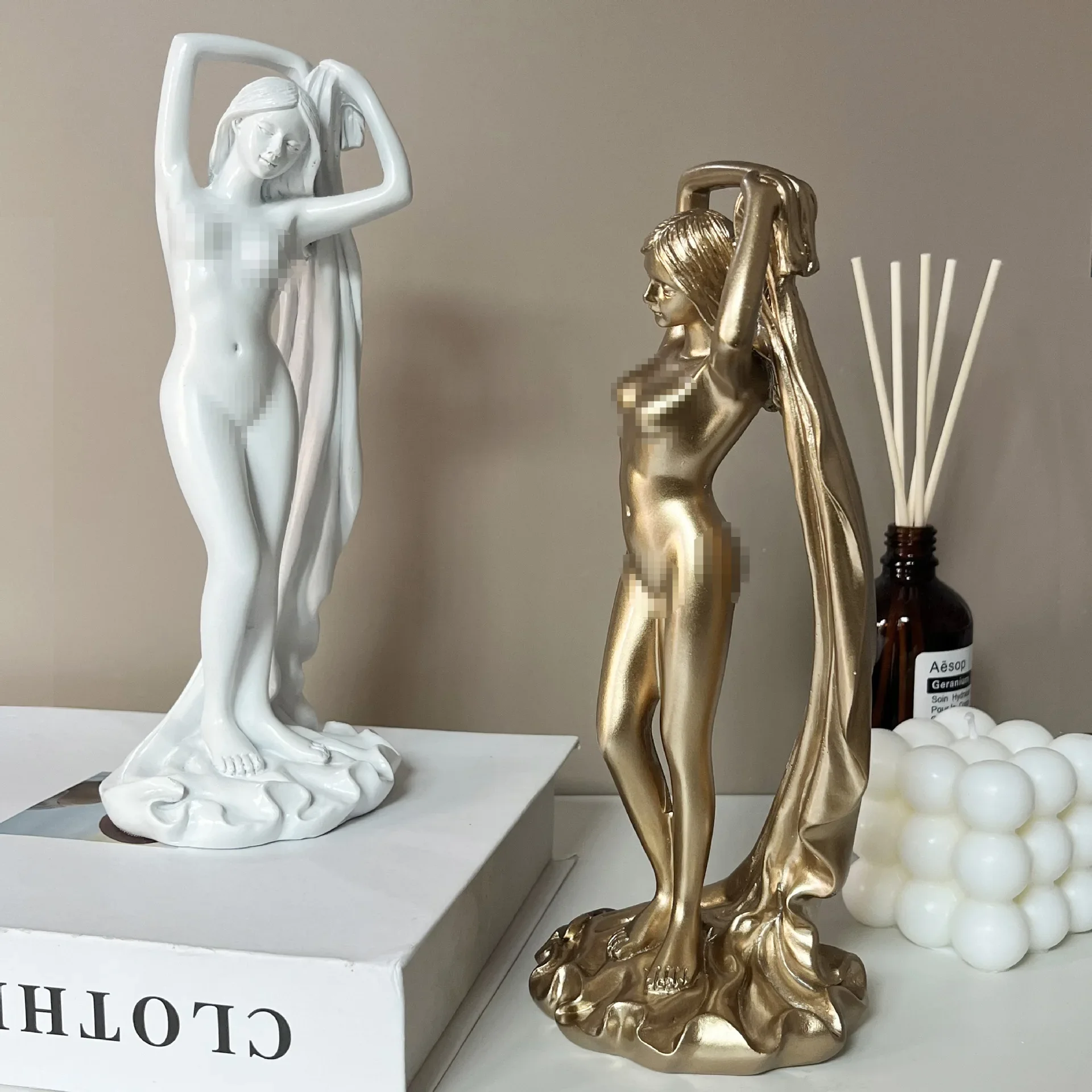 Resin Handicrafts Golden Man Sculpture Nude Goddess Statue Ribbon Venus Decorative Figurines Home Decoration Accessories