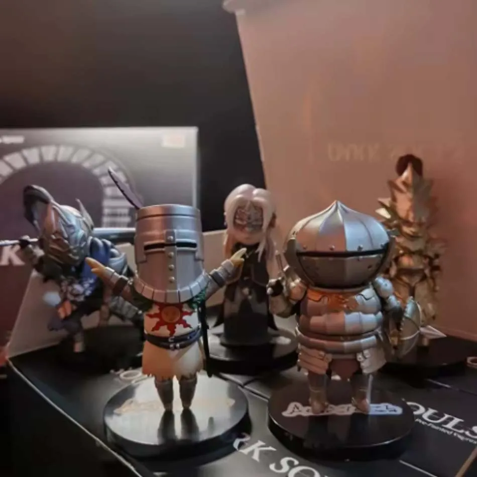 Neue hübsche Dark Souls Figur Solaire Siegmeyer Oscar Ornstein Artorias Actionfigur PVC-Statue Sammlermodell Spielzeug für Geschenke